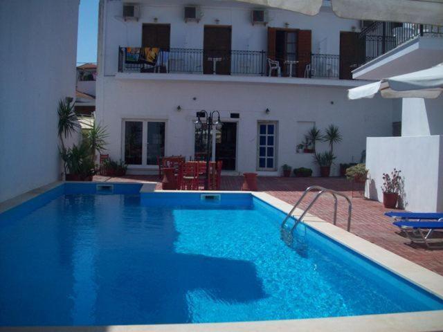 Hotel Marlton İskados Dış mekan fotoğraf