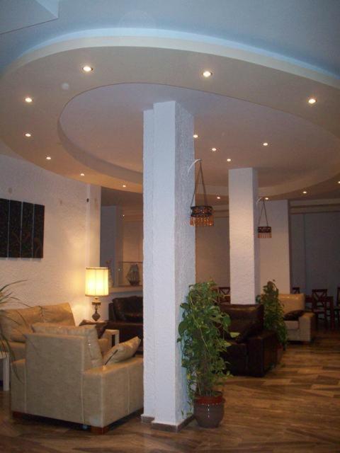Hotel Marlton İskados Dış mekan fotoğraf