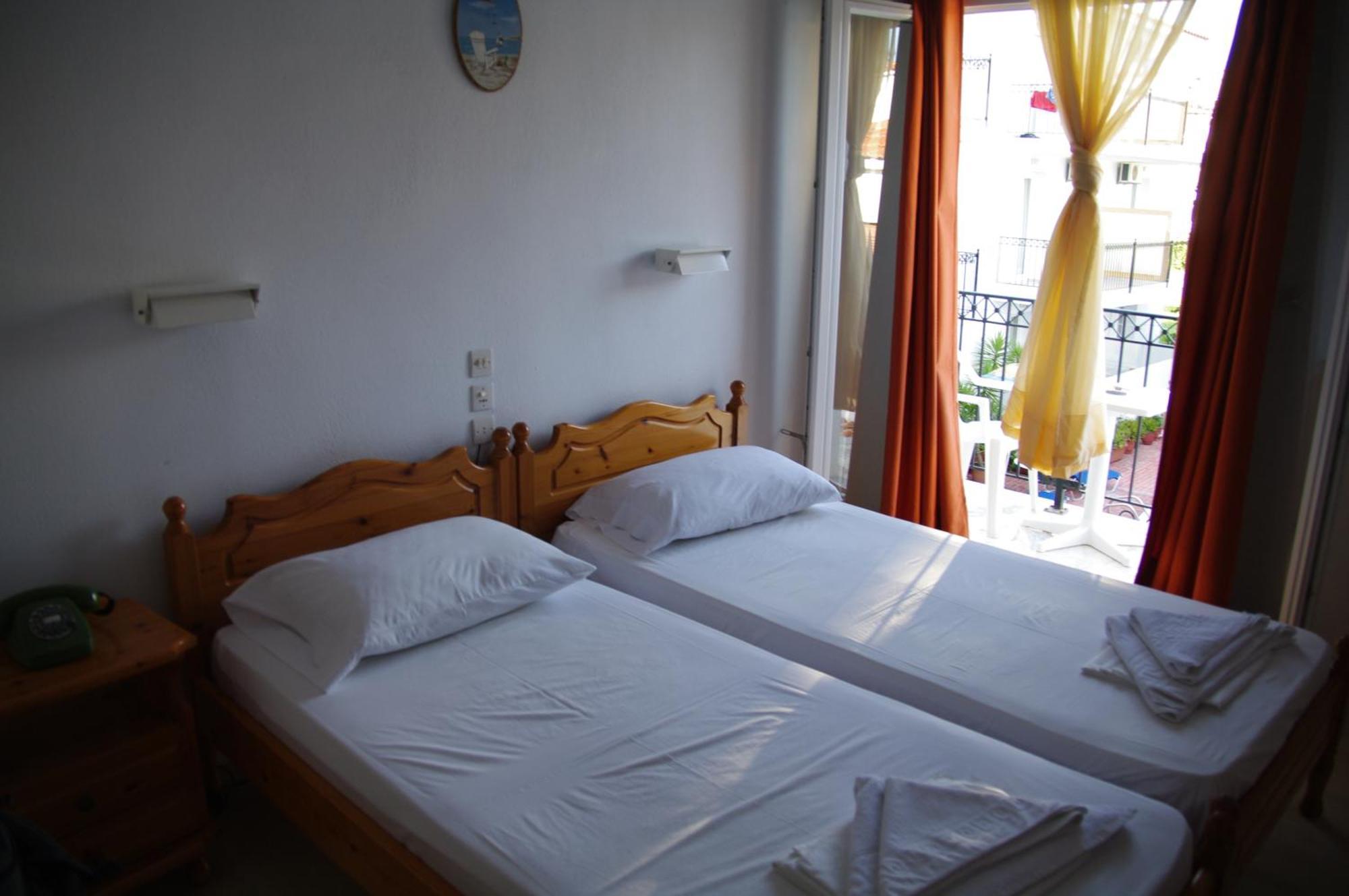Hotel Marlton İskados Dış mekan fotoğraf