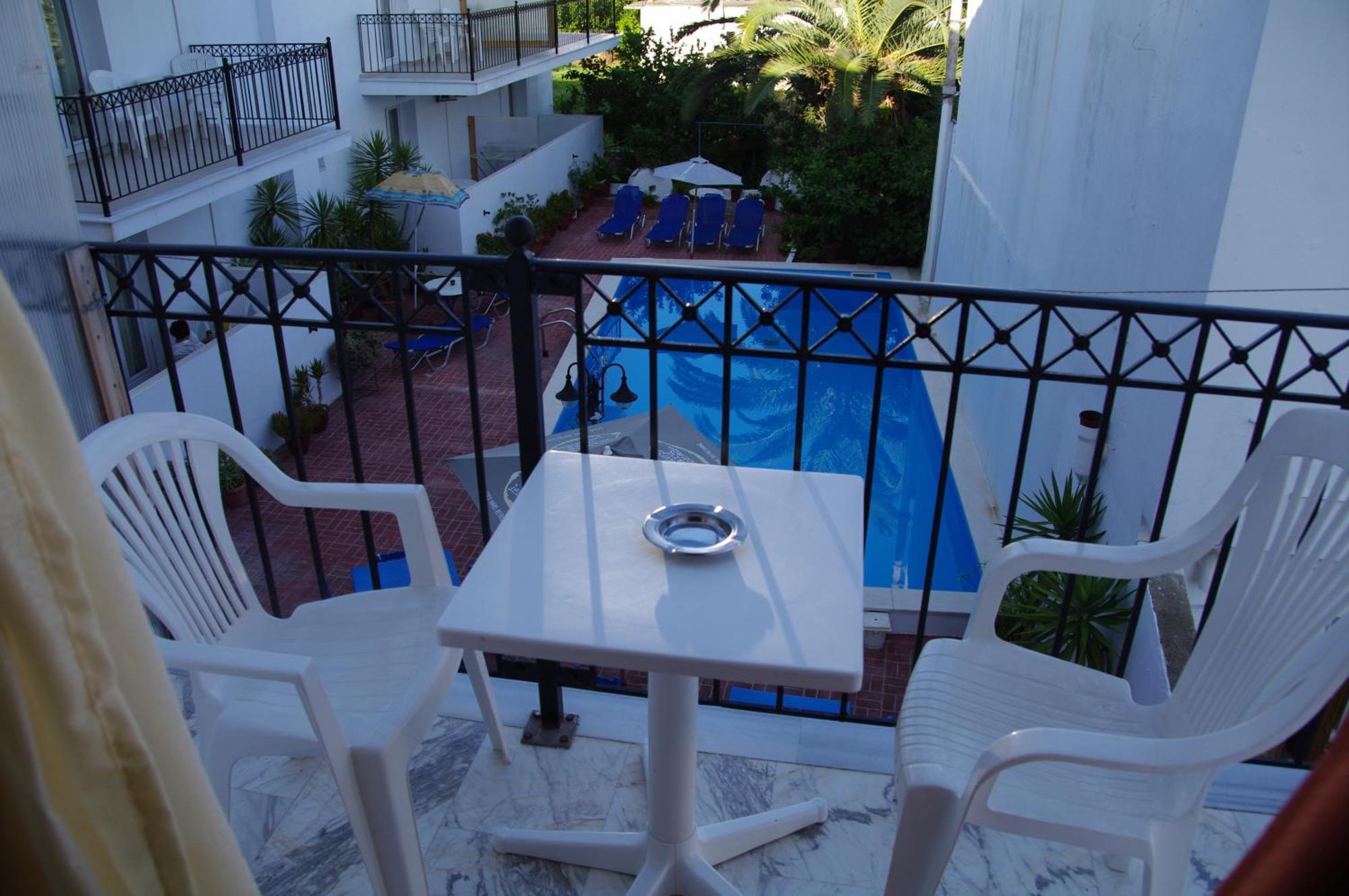 Hotel Marlton İskados Dış mekan fotoğraf